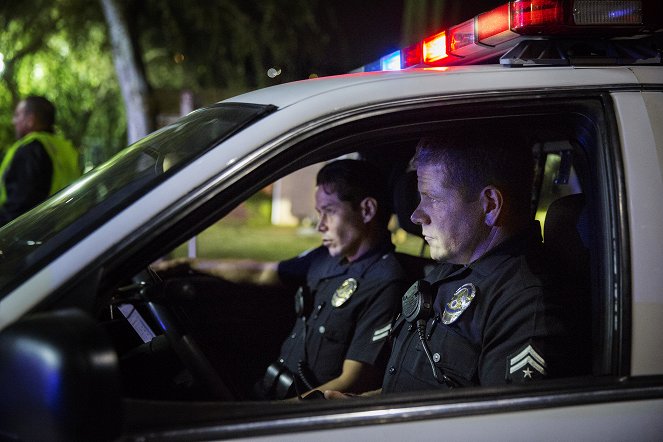 Policajti z L. A. - Heroes - Z filmu
