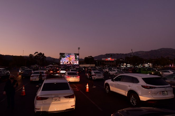 Chicagský tribunál - Z akcí - Netflix’s "The Trial of the Chicago 7" Los Angeles Drive In Event at the Rose Bowl on October 13, 2020 in Pasadena, California