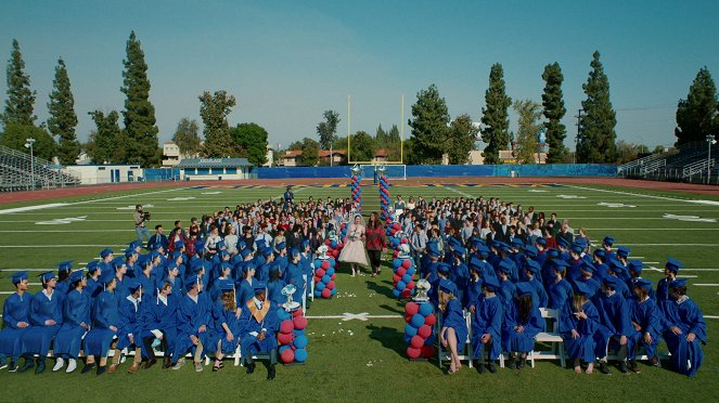 Americká manželka - Série 5 - Graduation - Z filmu