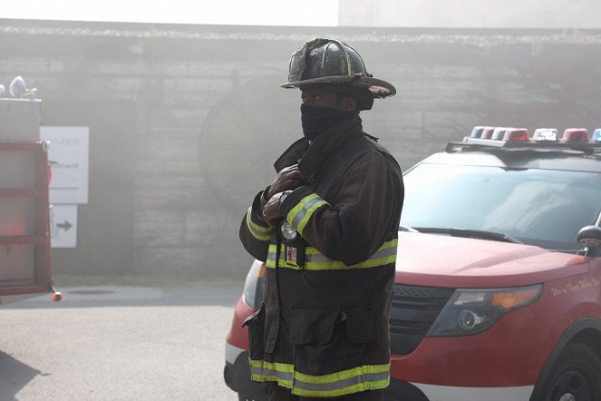 Chicago Fire - Season 9 - Rattle Second City - Z filmu - Eamonn Walker
