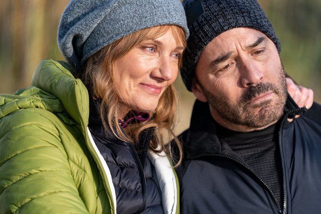 Vánoční rande mého táty - Z filmu - Joely Richardson, Jeremy Piven