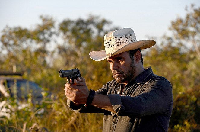 Mystery Road: The Series - The Road - Z filmu