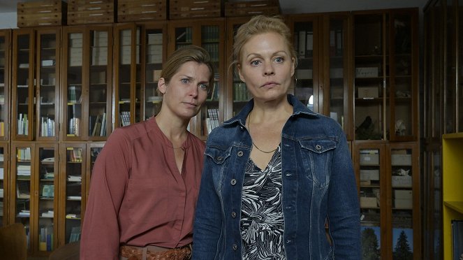 Nächste Ausfahrt Glück - Season 1 - Beste Freundinnen - Z filmu - Valerie Niehaus, Susanna Simon