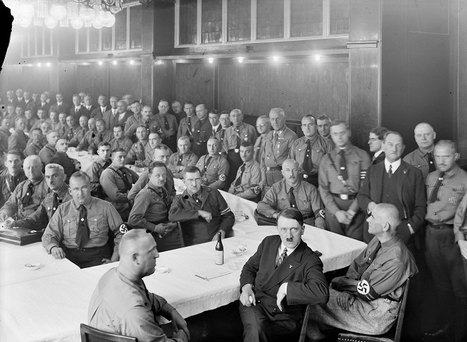 Peklo: Vzestup a pád nacistů - 1929-1933: Demokracie bez demokratů - Z filmu - Adolf Hitler