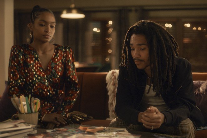 Grown-ish - Kdo to bude? - Z filmu - Yara Shahidi, Luka Sabbat