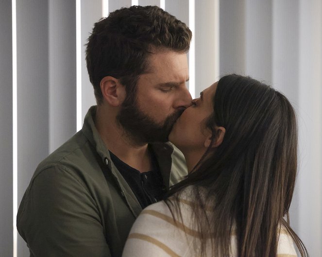 A Million Little Things - No One Is to Blame - Z filmu - James Roday Rodriguez, Floriana Lima