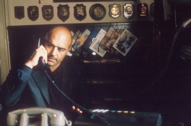 Komisař Montalbano - Série 1 - Hlas houslí - Z filmu - Luca Zingaretti