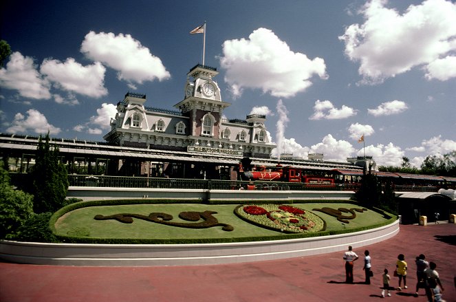 Za oponou Disney parků - Vlaky, tramvaje a jednokolejky - Z filmu