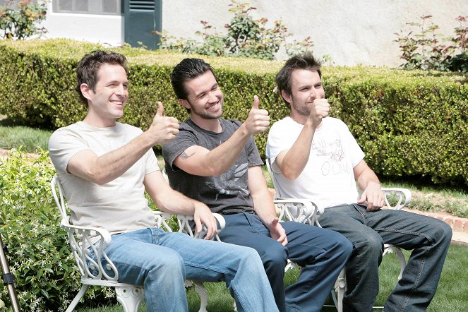 It's Always Sunny in Philadelphia - Matka Dennise a Dee je mrtvá - Z filmu - Glenn Howerton, Rob McElhenney, Charlie Day