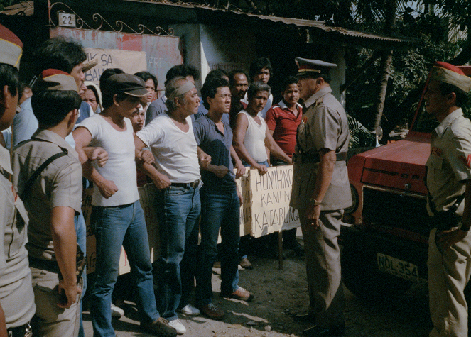 Bayan ko: Kapit sa patalim - Z filmu