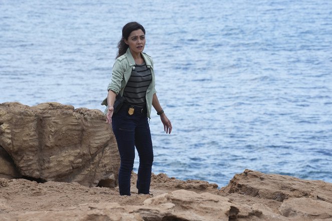Námořní vyšetřovací služba: Hawai - Rescuers - Z filmu - Yasmine Al-Bustami