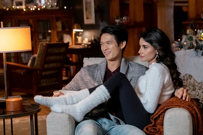 Harry Shum Jr., Mikaela Hoover