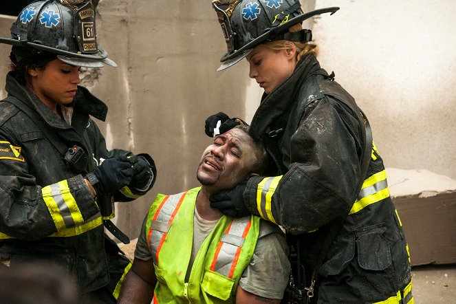 Chicago Fire - Season 1 - Láska neumírá - Z filmu