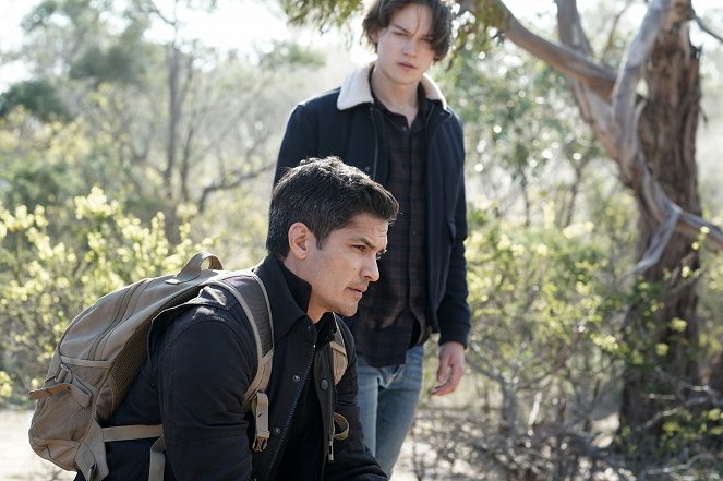 La brea - Father and Son - Z filmu - Nicholas Gonzalez, Jack Martin