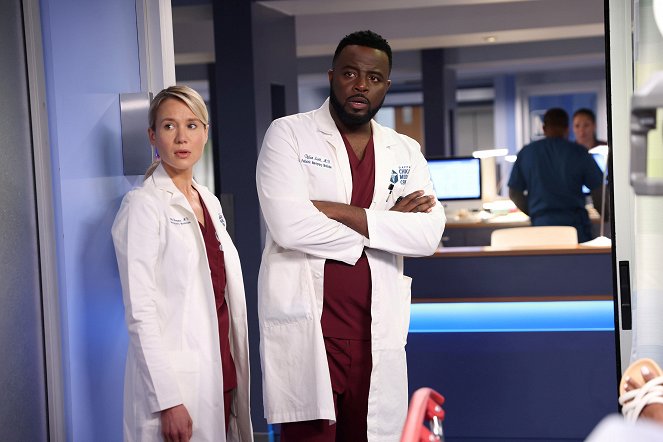 Nemocnice Chicago Med - Série 7 - You Can't Always Trust What You See - Z filmu - Kristen Hager, Guy Lockard