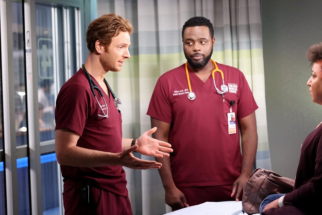 Chicago Med - Be the Change You Want to See - Z filmu - Nick Gehlfuss, Guy Lockard