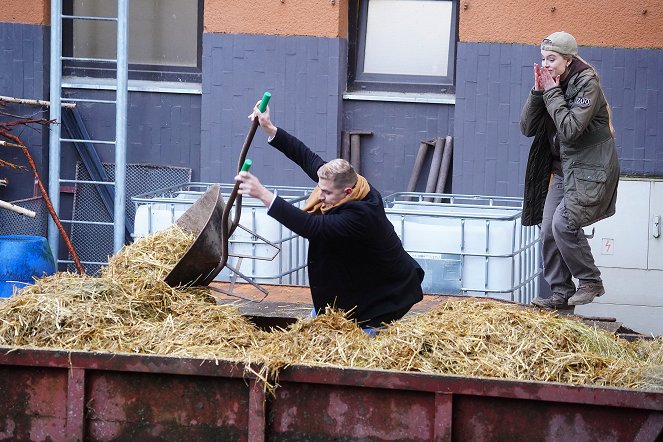 Zoo - Holka z děcáku - Z filmu - David Gránský, Michaela Pecháčková