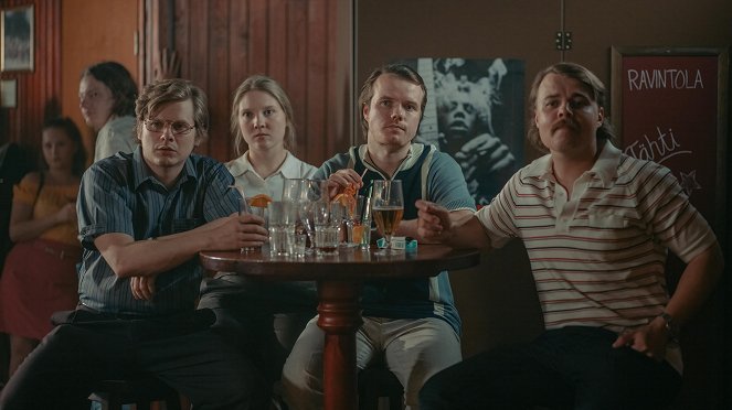 Made in Finland - Juhannustaikoja - Z filmu - Paavo Kinnunen, Satu Tuuli Karhu, Karlo Haapiainen, Marko Nurmi