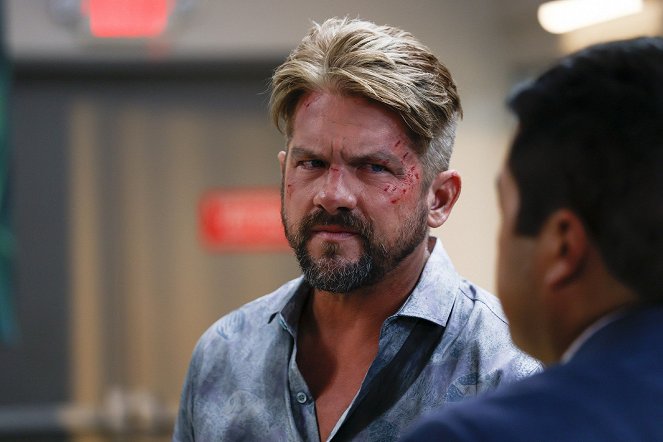 Magnum P.I. - A Fire in the Ashes - Z filmu - Zachary Knighton