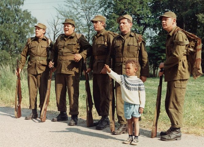 Soldaterkammerater på bjørnetjeneste - Z filmu - Louis Miehe-Renard, Poul Bundgaard, Willy Rathnov, Paul Hagen, Preben Kaas