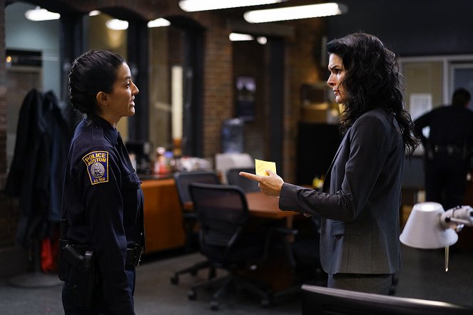 Rizzoli & Isles: Vraždy na pitevně - Duchové se mstí - Z filmu