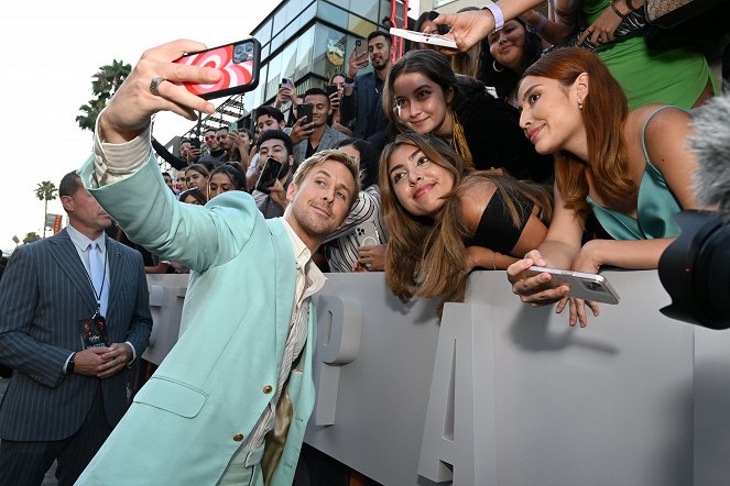The Gray Man - Z akcí - Netflix's "The Gray Man" Los Angeles Premiere at TCL Chinese Theatre on July 13, 2022 in Hollywood, California - Ryan Gosling