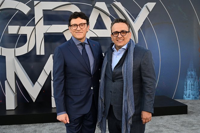 The Gray Man - Z akcí - Netflix's "The Gray Man" Los Angeles Premiere at TCL Chinese Theatre on July 13, 2022 in Hollywood, California - Anthony Russo, Joe Russo