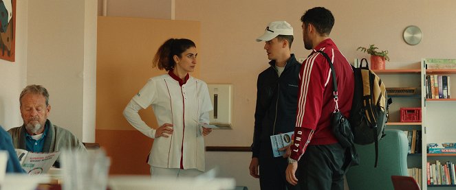 V rodné zemi - Pes, který štěká, nekouše - Z filmu - Ward Kerremans, Yassine Ouaich