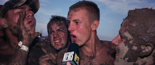 Když se všechno po*ere: Woodstock 99 - Jak se tohle ku*va stalo? - Z filmu