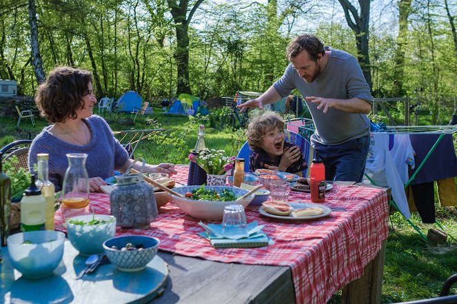 Malibu - Ein Zelt für drei - Z filmu - Nina Diedrich, Lewe Wagner, Tom Radisch