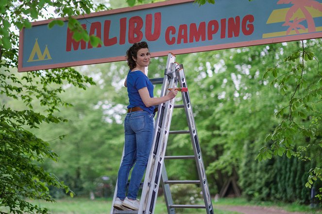 Malibu - Ein Zelt für drei - Z filmu - Nina Diedrich