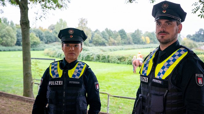 Policie Hamburk - Rivalové na závodní dráze - Z filmu