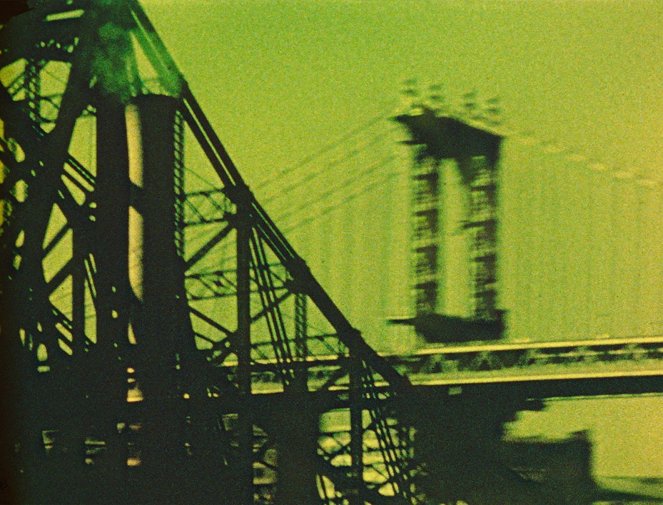 Mosty-kolotoč - Z filmu