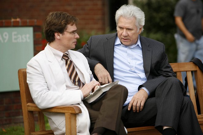 Dr. House - Syn chlapa v komatu - Z filmu - Robert Sean Leonard, John Larroquette