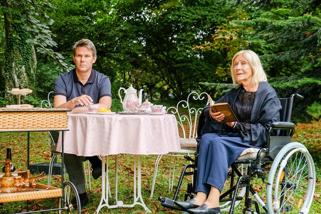 Schnell ermittelt - Jakob Dinkelmann - Z filmu - Johanna Mertinz