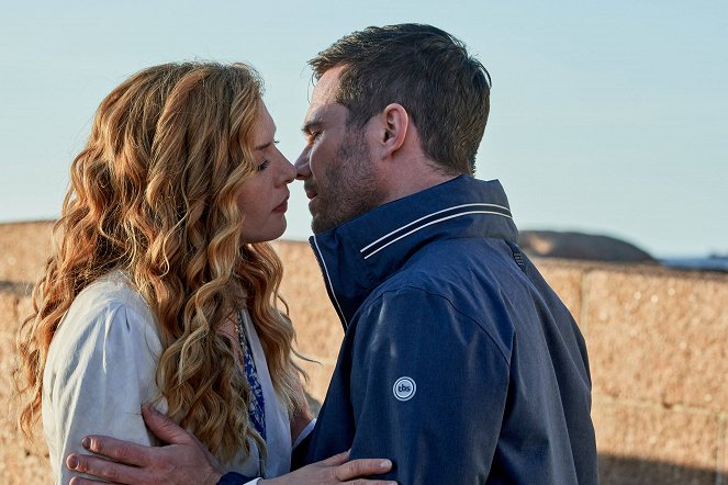 Moriah's Lighthouse - Z filmu - Rachelle Lefevre, Luke Macfarlane