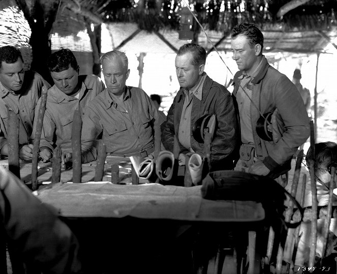 Byli obětováni - Z filmu - Charles Trowbridge, Robert Montgomery, John Wayne