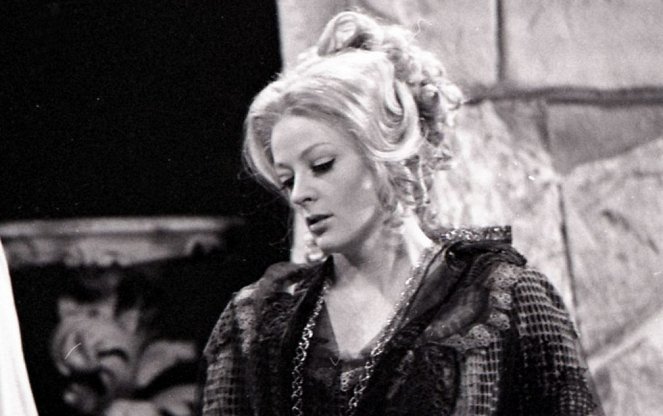 Much Ado About Nothing - Z filmu - Maggie Smith