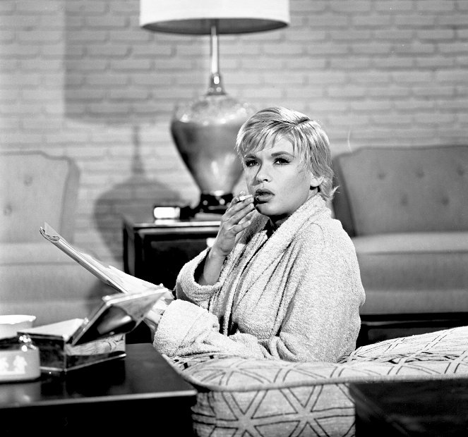 Zadáno pro Alfreda Hitchcocka - Hangover - Z filmu - Jayne Mansfield