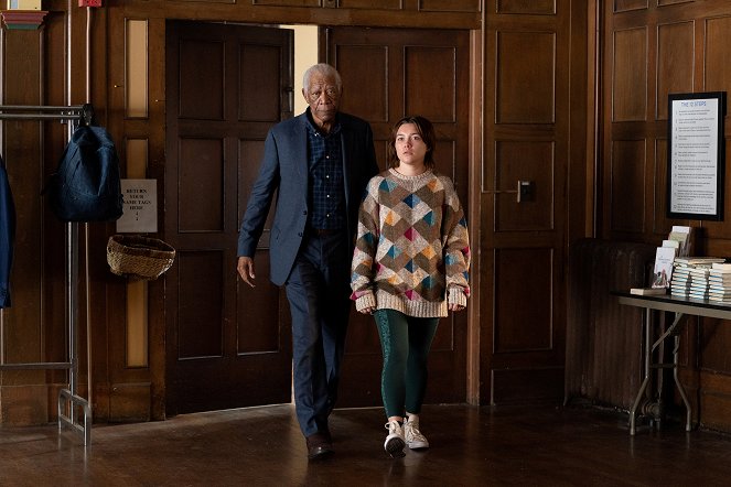 Dobrý člověk - Z filmu - Morgan Freeman, Florence Pugh