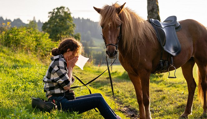 Daheim in den Bergen - Alte Pfade – Neue Wege - Z filmu - Nadja Sabersky