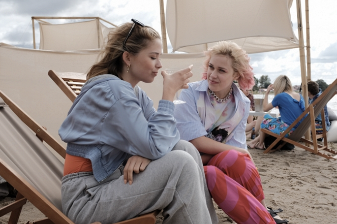 #BringBackAlice - Episode 5 - Z filmu - Katarzyna Gałązka, Helena Englert