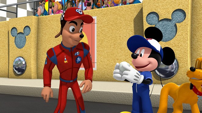 Mickey a závodníci - Pit Stop and Go / Alarm on the Farm - Z filmu