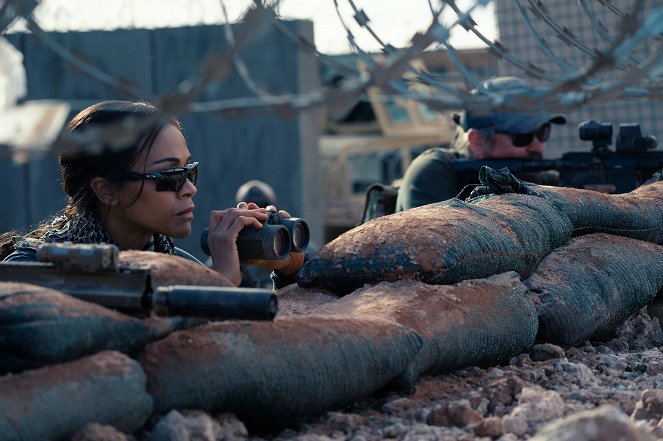 Special Ops: Lioness - Obětní vojáci - Z filmu - Zoe Saldana