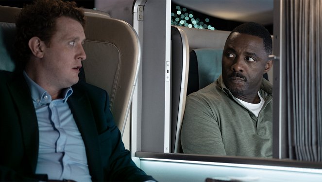 Únos letadla - Jednejte pomalu - Z filmu - Harry Michell, Idris Elba