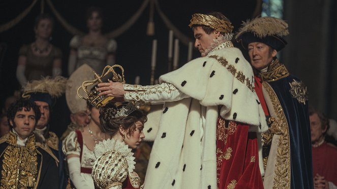 Napoleon - Z filmu - Vanessa Kirby, Joaquin Phoenix