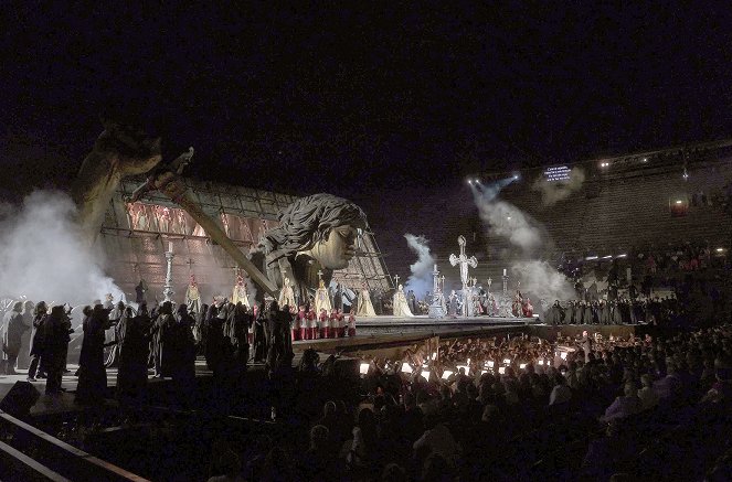 Aus der Arena von Verona: Tosca - Z filmu