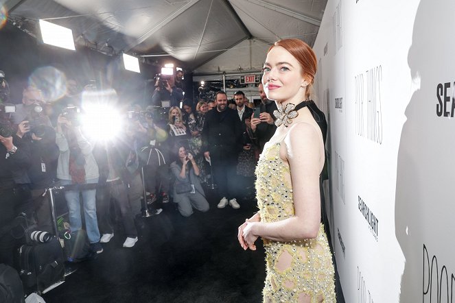 Chudiatko - Z akcií - The Searchlight Pictures “Poor Things” New York Premiere at the DGA Theater on Dec 6, 2023 in New York, NY, USA - Emma Stone