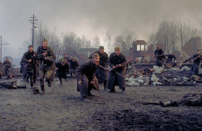 Nepřítel před branami - Z filmu