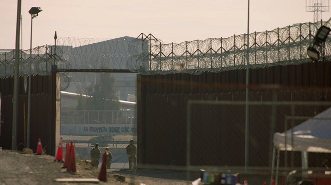 Bože, ochraňuj Texas - La frontera - Z filmu